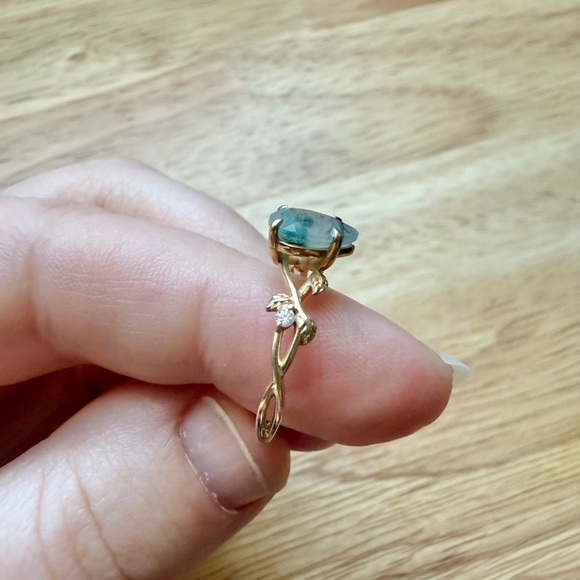 14K Gold Vine Ring with Moss Agate Gemstone and Moissanite - Picture 5 of 12
